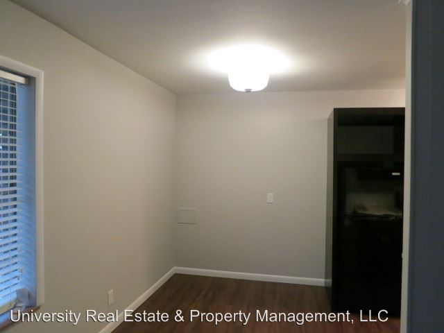 Foto del edificio - 2223 Laurel Ave