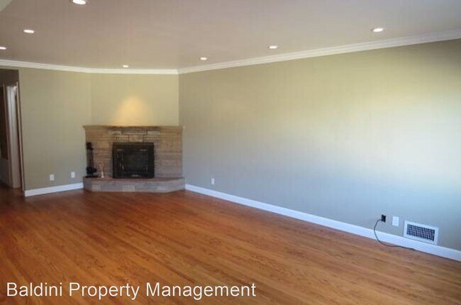 Building Photo - 3 br, 2.5 bath House - 301 Princeton Street