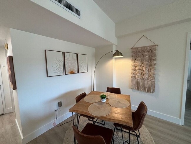 Photo - 14 Lockwood Dr House