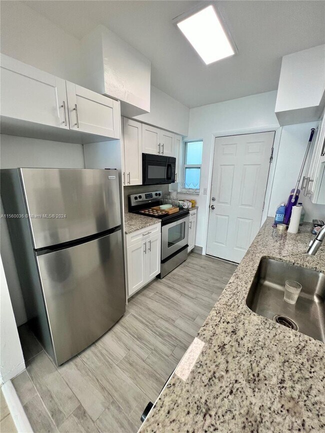 Foto del edificio - 1840 S Treasure Dr