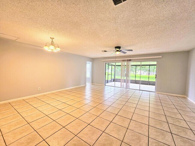 Foto del edificio - Beautifully Maintained 3-Bedroom Home with...