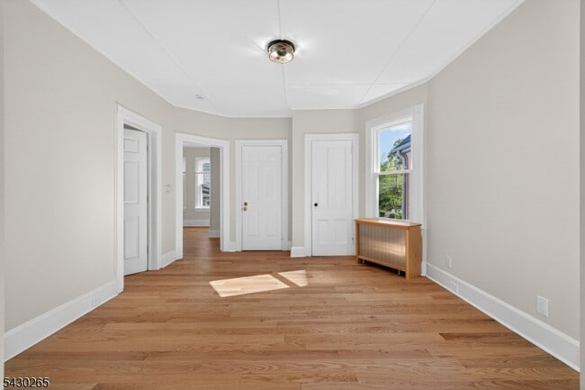 Building Photo - 19 Sylvan Pl