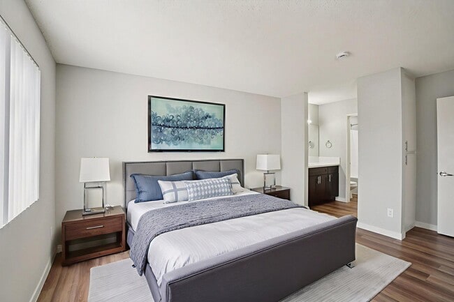 Building Photo - Saticoy Gardens