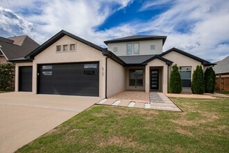 Building Photo - 8707 W Flycatcher Pl