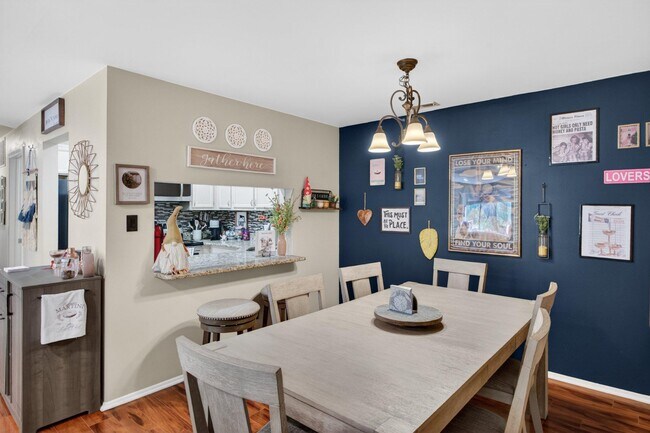 Foto del edificio - 5109B Aberdeen Dr