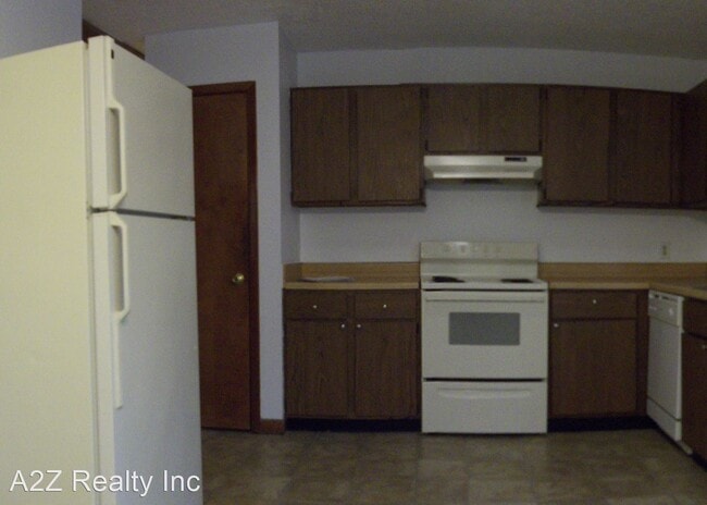 Building Photo - 2 br, 1 bath House - 1210 Hillsborough Road