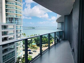 Building Photo - 488 NE 18th St