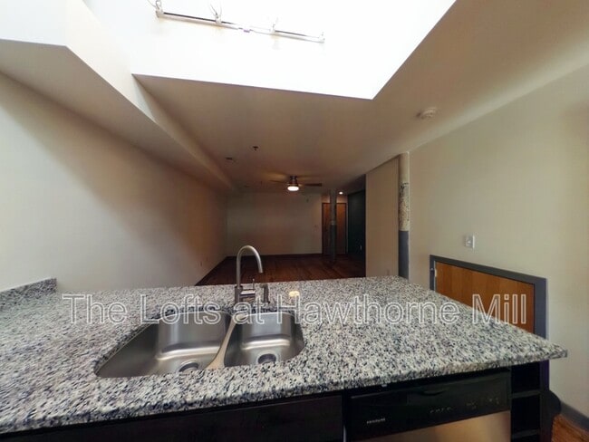 Foto del edificio - 1101 Hawthorne Ln