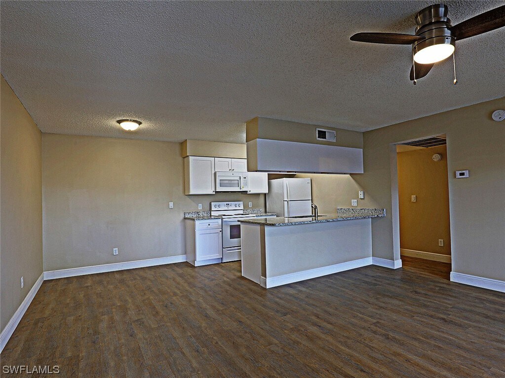 Primary Photo - 5327 Summerlin Rd