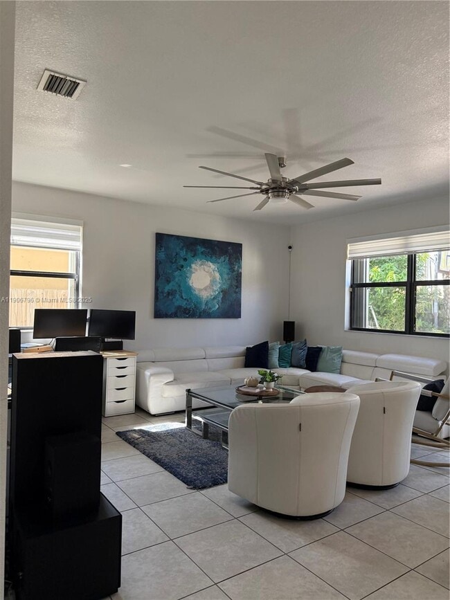 Foto del edificio - 180 SE 36th Ave