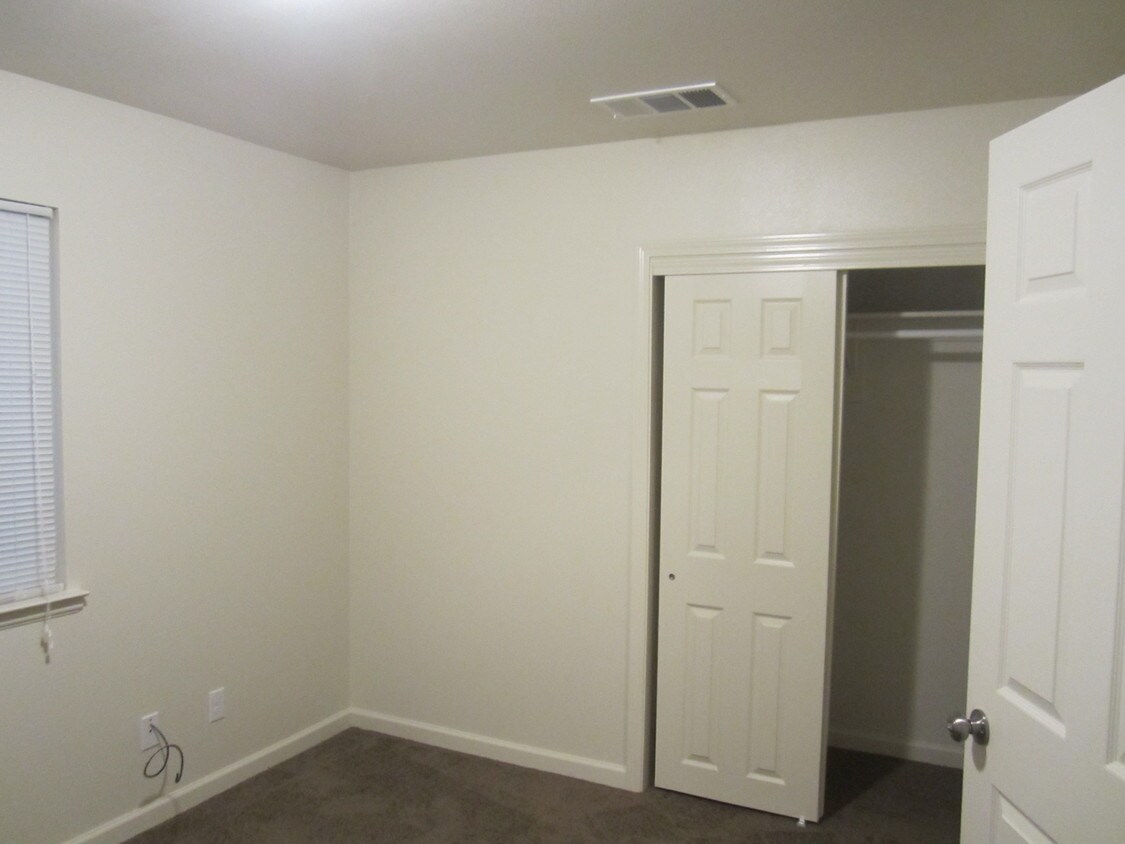 Bedroom - 41667 Sultana Rd