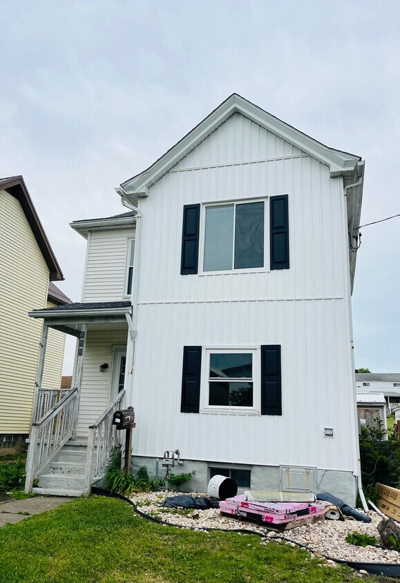 Foto principal - 322 Delaware Ave