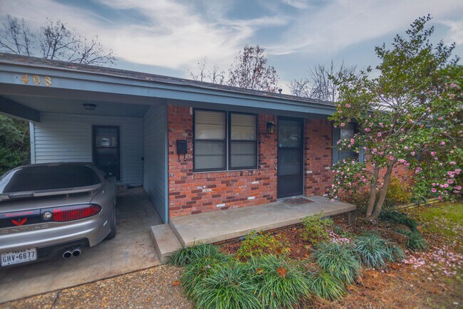 Foto del edificio - Single Family Home