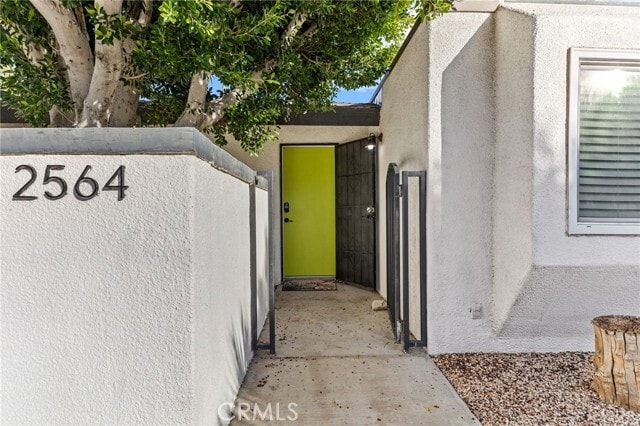 Building Photo - 2564 N Aurora Dr