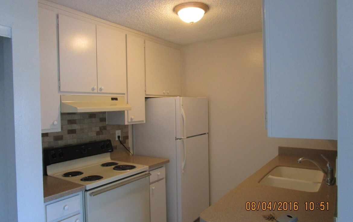 4975 Clairemont Mesa Blvd San Diego Ca 92117 Townhouse For Rent In San Diego Ca Apartments Com