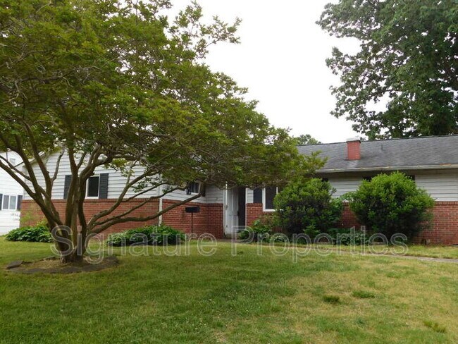 Foto del edificio - 13420 Crest Cir
