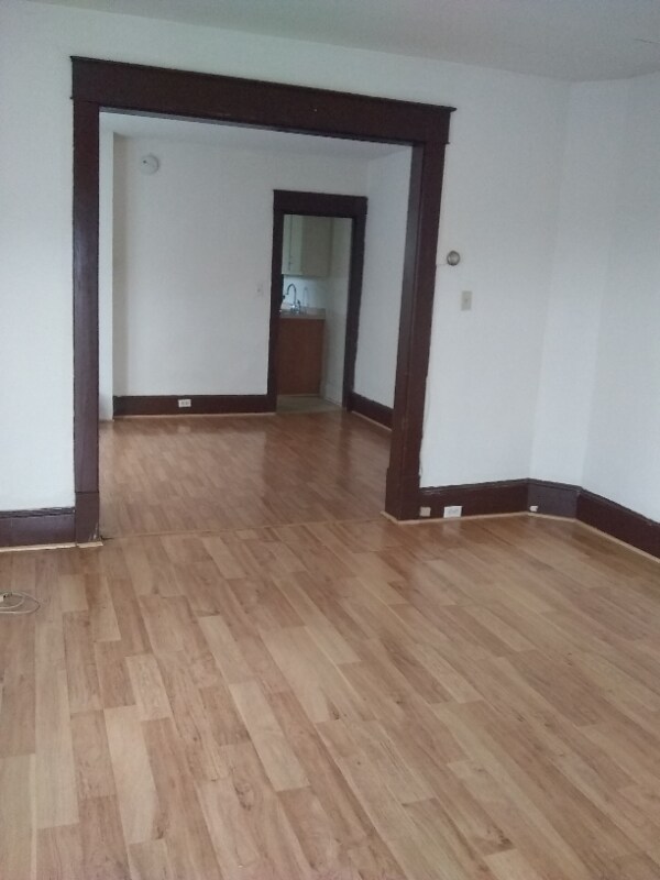 Foto del edificio - 202 E Oak St