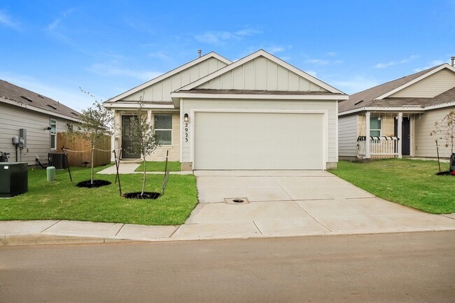 Building Photo - 2907 Millikan Dr