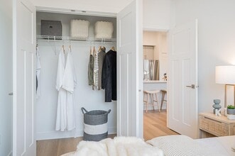 Building Photo - 5335-200A 200a St