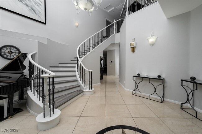 Building Photo - 10725 Bernini Dr
