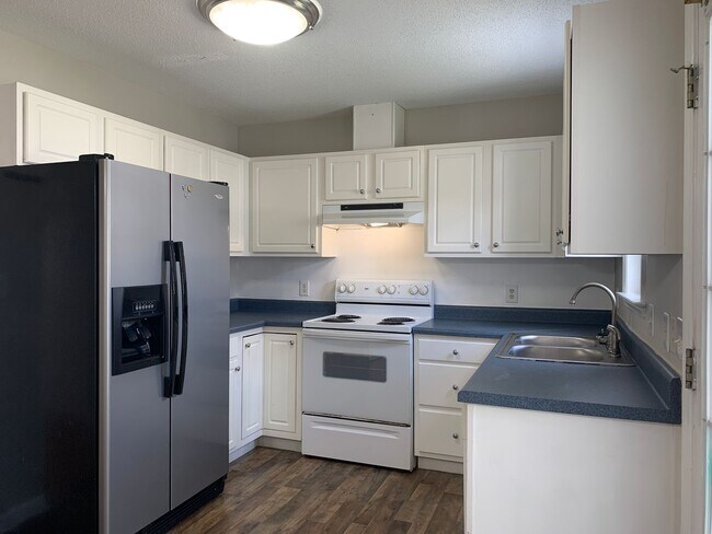 Foto del edificio - Raleigh Residence In Hedingham Scenic Golf...