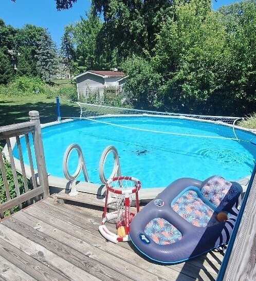 Foto del edificio - 15258 Walnut Dr