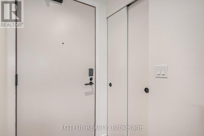 Photo du bâtiment - 560 Rideau St