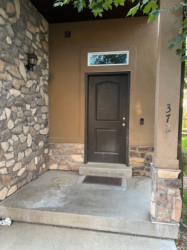 Building Photo - 372 S 790 W