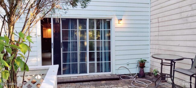 Foto del edificio - 3541 Chestnut Hill Ct