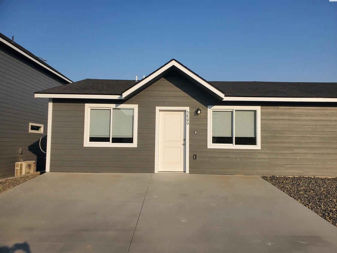 Primary Photo - Brand new for rent