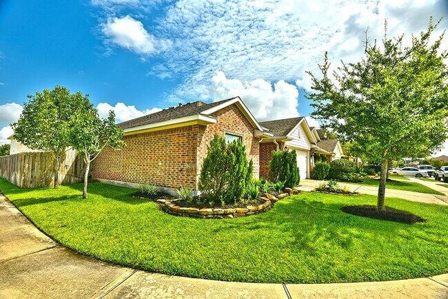 Building Photo - 2811 Lockeridge Pines Dr