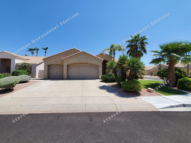 Building Photo - 3 BEDROOM WITH POOL NORTH SCOTTSDALE
