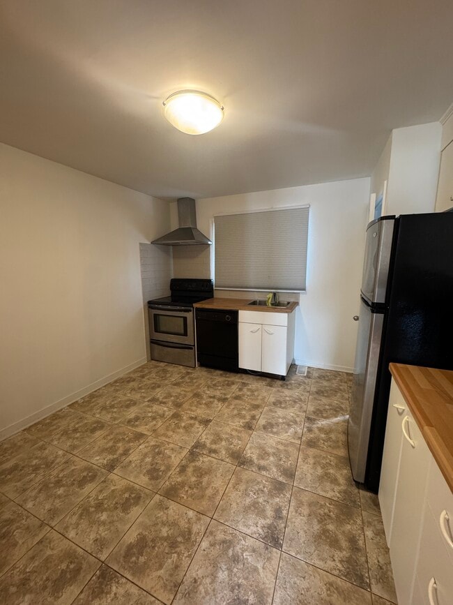 Photo du bâtiment - Spacieux 4 Chambres à Gatineau (89 Rue Bagot) TOUS INCLUS!