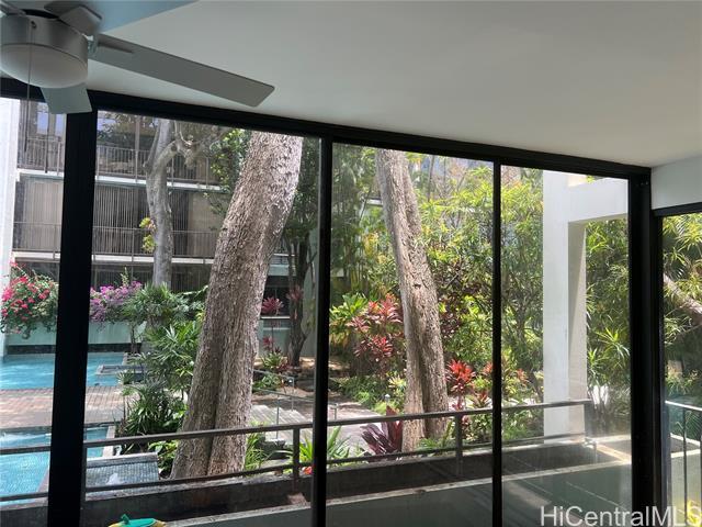 Building Photo - 4999 Kahala Ave