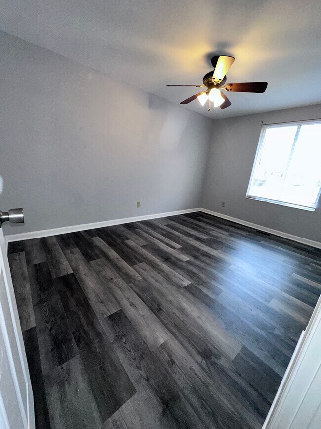 Foto del edificio - 10612 Holleybrooke Dr