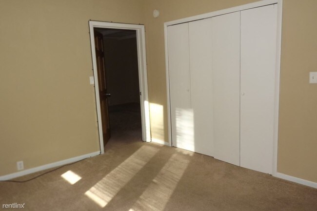 Building Photo - 428 Pettibone Ave NW