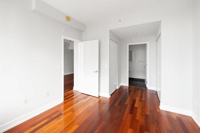 Foto del edificio - 389 Washington St