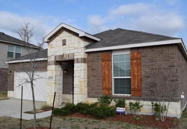 Cozy one story 3 bedroom - 2 bathroom open... - Cozy one story 3 bedroom - 2 bathroom open... House