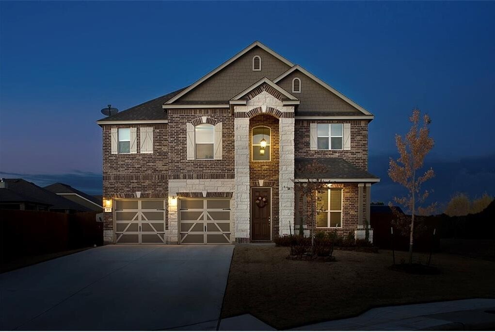 Primary Photo - 105 Golden Bear Dr