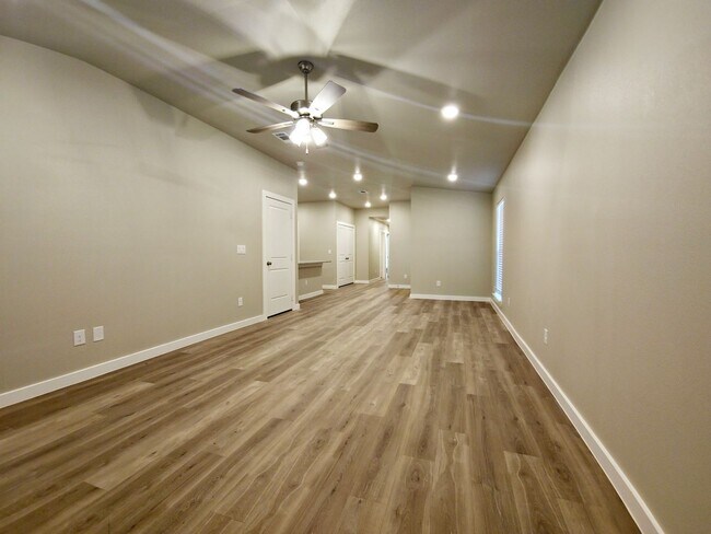 Foto del edificio - 505 E 21st St