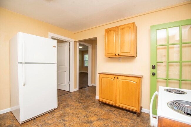 Foto del edificio - 4325 Strawberry Plains Pike