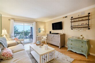 Building Photo - 2121 Collier Ave