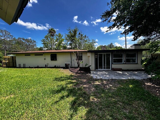 Foto del edificio - Charming, Newly Renovated 3-Bedroom Home w...