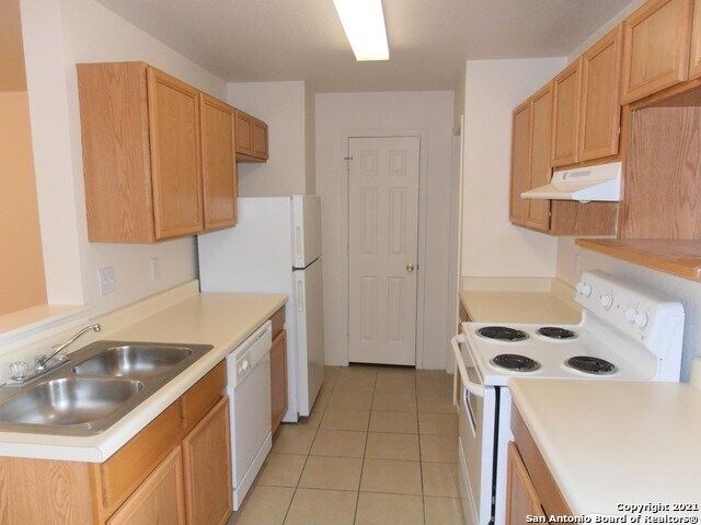 Building Photo - 8909 Maverick Draw