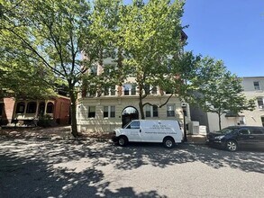 Building Photo - 66 Mattoon St