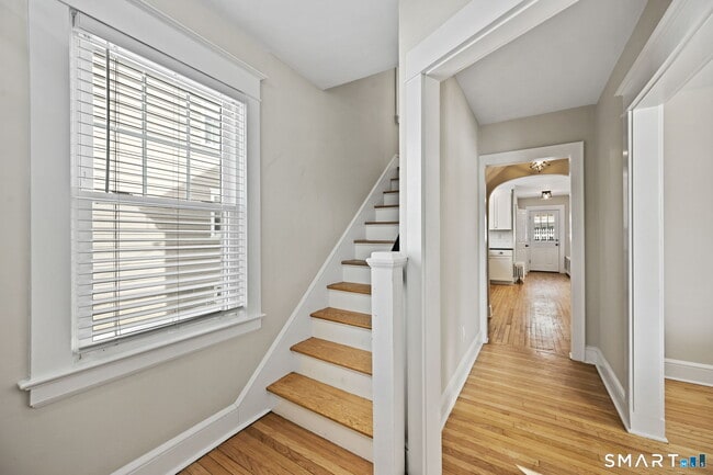 Building Photo - 218 Park St