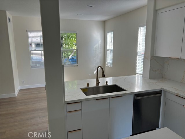 Building Photo - 23 Spring Valley
