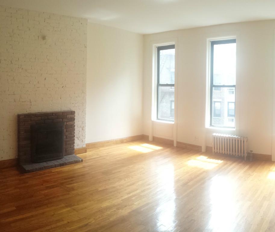 Primary Photo - 313 E 9th St
