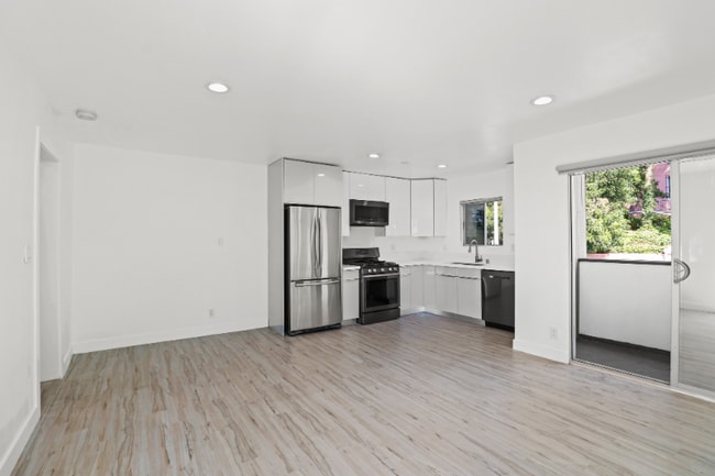 Photo - 249 S Coronado St Apartment