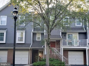 Building Photo - 6 Halstead Pl